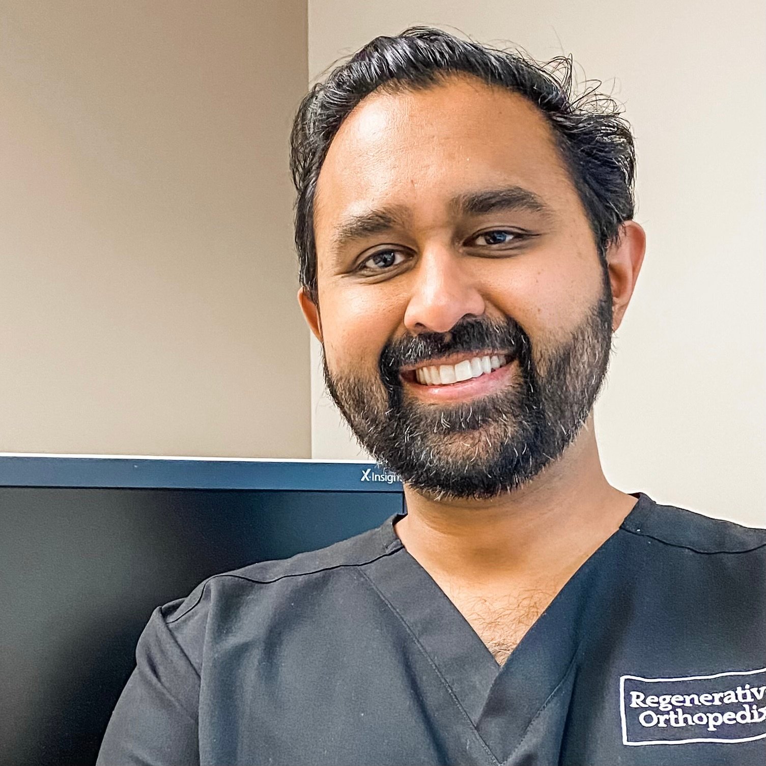 Ro Mahajan, MD